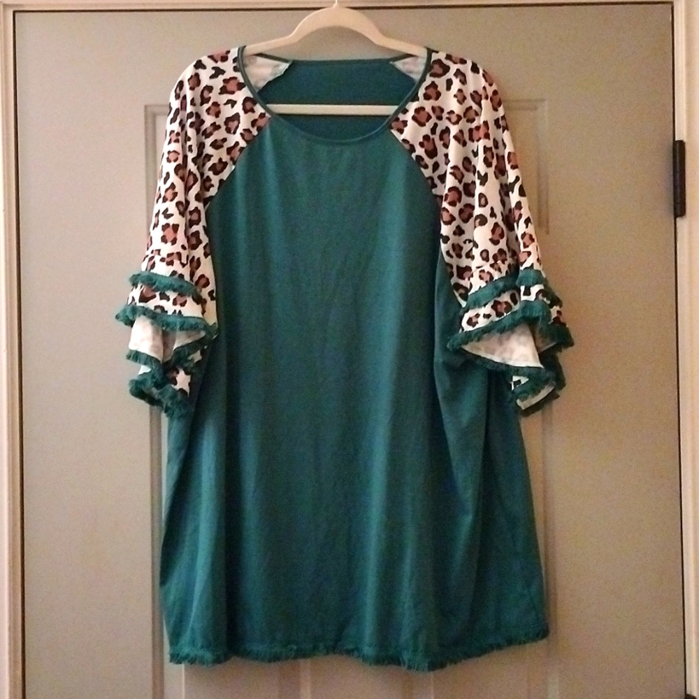 Women's plus size green and leopard print fringed top